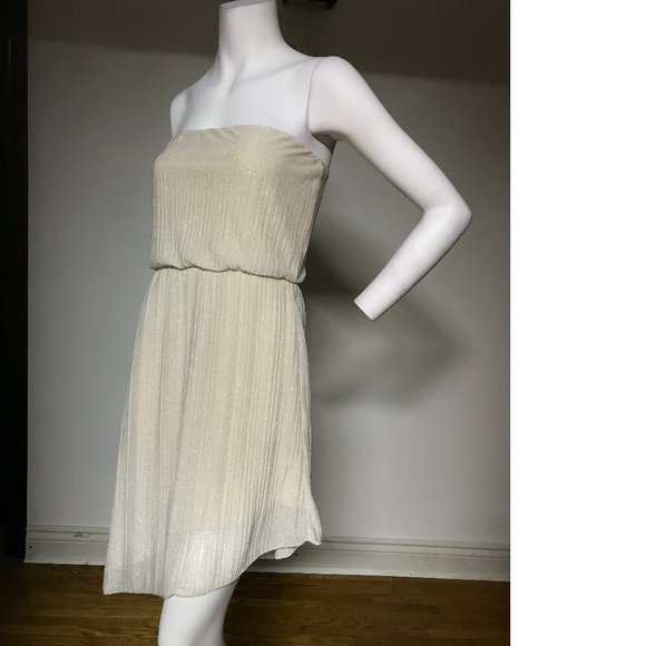 USA Le Chateau Sheer Sparkly Shimmer Chiffon Cold Shoulder Cream Ivory dress - Picture 1 of 4